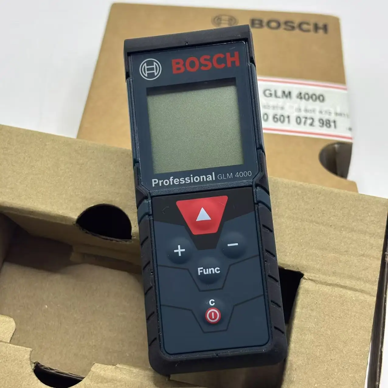 BOSCH GLM 4000 Medidor de Dist - Test Instruments reseña y precio